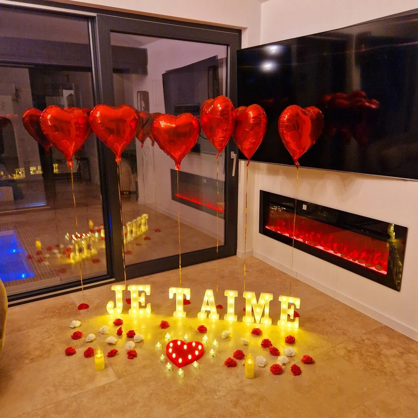 La Déclaration : Mise en scène romantique personnalisable pour lui déclarer votre flamme — demande en mariage à Strasbourg